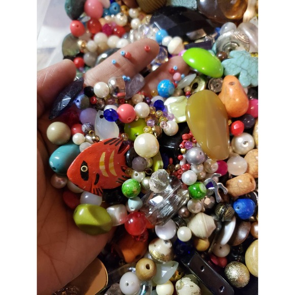 Beads lot for crafters and jewelry making 8 oz bag - Picture 5 of 7